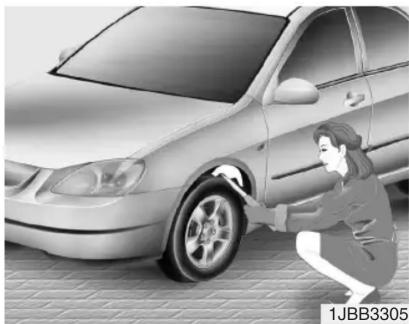 KIA Forte (2013) - CONDUITE EN HIVER - 1