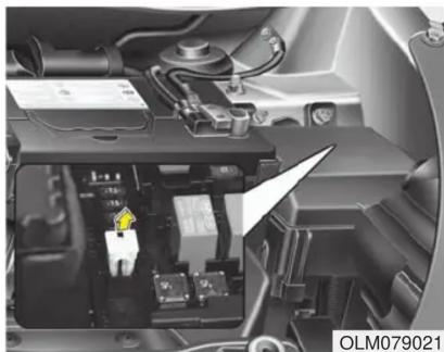 KIA Sportage (2013) - Remplacer un fusible sur le panneau intérieur - 1