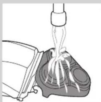 PHILIPS PowerTouch PT721 - Cleaning the shaving unit under the tap - 3