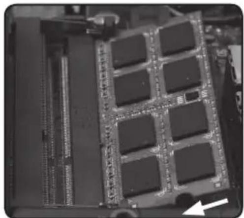 Zotac ZBOX ID88 Plus - Installing a memory module - 1