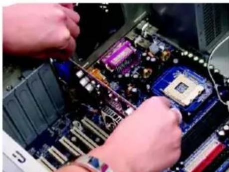 GIGABYTE GeForce 6800 GT - To install your graphics accelerator card: - 3