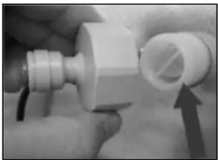 BAUMATIC PECM1SS - Connecting the espresso maker to the mains water supply - 1