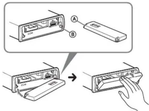 SONY DSX-S300BTX - Installazione del pannello anteriore - 1