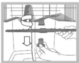 INDESIT DSG 5731 - Nettoyer les bras de lavage - 1