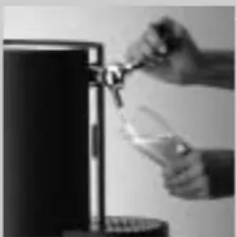 PHILIPS PerfectDraft HD3600 - Pouring beer - 1