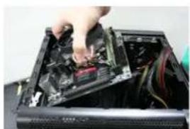 EVGA Hadron Air - Installing the Motherboard - 1