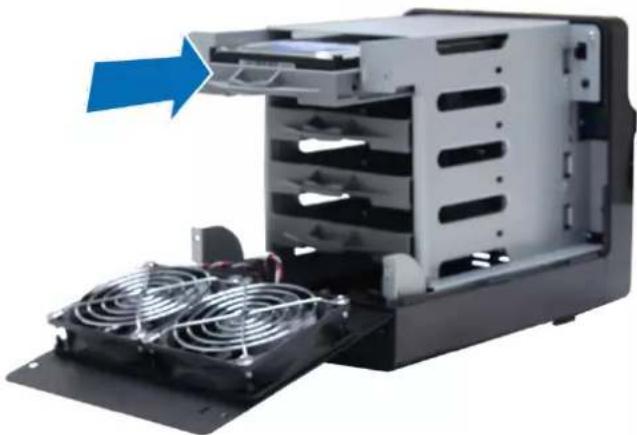 SYNOLOGY DiskStation DS414j - Installation des disques - 5