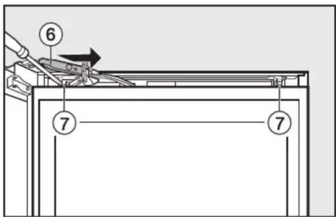 MIELE KWTN 14826 SDE ed/cs-2 - Démontage de l'amortisseur de porte supérieur : - 4