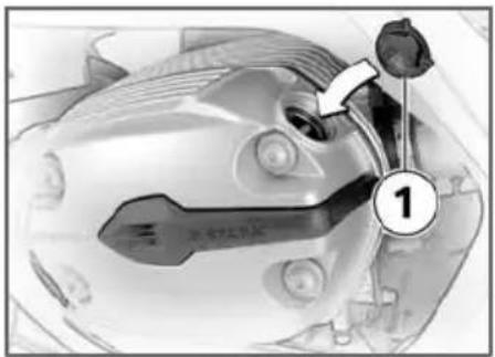 BMW R 1200 RT (2008) - エンジンオイルを補充する - 1