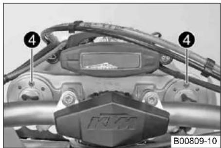 KTM 300 XC-W (2012) - Τοποθέτηση κάτω τιμονόπλακας ↘ (EXC EU/AUS, XC-W) - 3