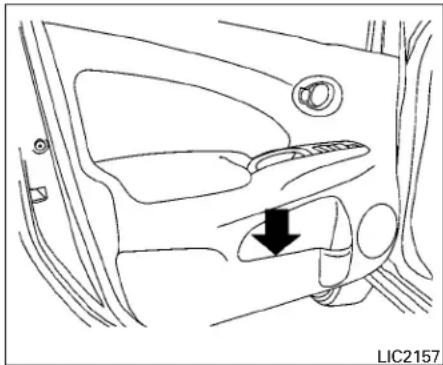 NISSAN Versa (2012) - RANGEMENT - 1