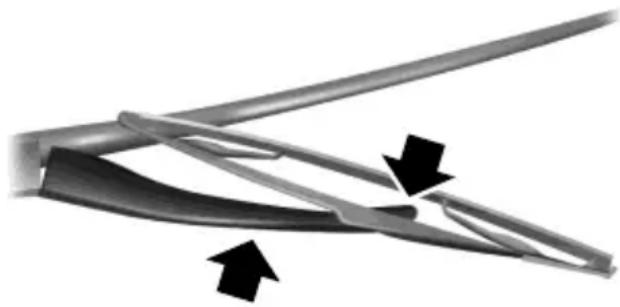 Lincoln MKX (2015) - Changing rear window wiper blade - 1