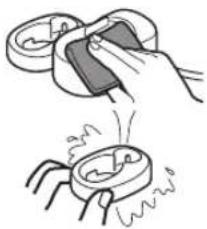 PANASONIC EW-DL82-W - Cleaning the charger - 2