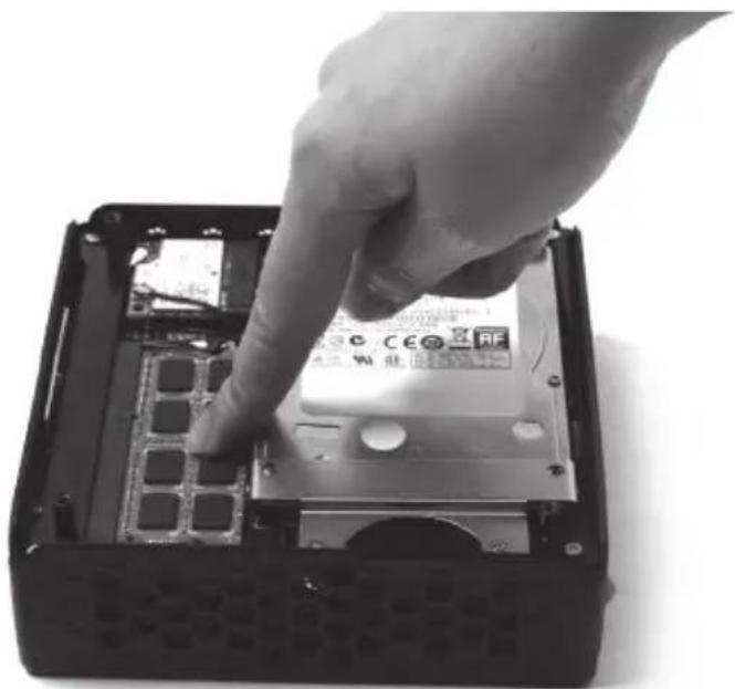 Zotac ZBOX CI320 nano Plus - Installing a memory module - 2