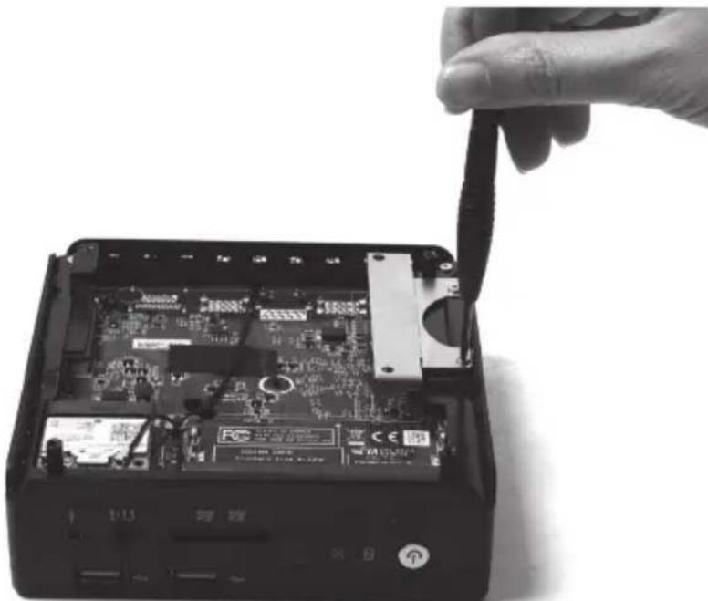 Zotac ZBOX CI320 nano Plus - Installing a hard disk - 1