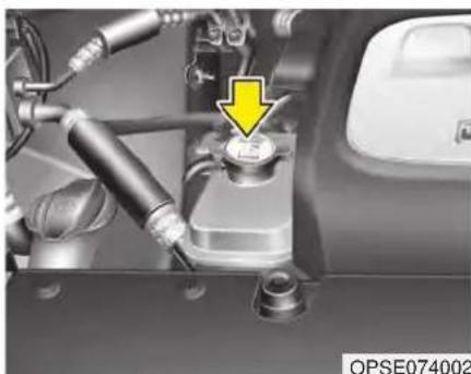 KIA Soul EV (2015) - Checking the coolant level - 3