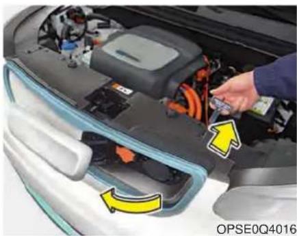 KIA Soul EV (2015) - CHARGING ELECTRIC VEHICLE (NORMAL CHARGE) - 1