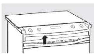 GE JS630SFSS - Cómo quitar el piso del horno para una limpieza más fácil: - 1