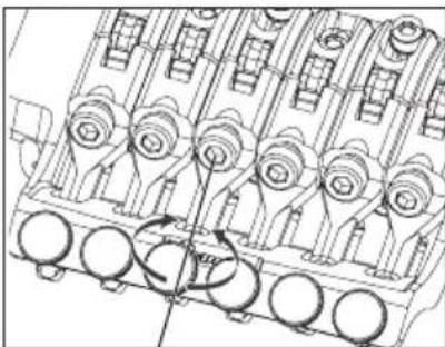 Technical line drawing of a mechanical assembly with gears and shafts (no text or symbols)