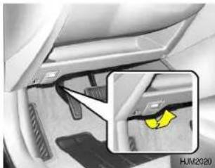 HYUNDAI Tucson (2009) - OUVERTURE DU CAPOT MOTEUR - 1