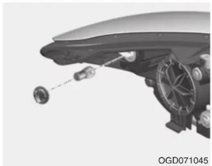 HYUNDAI Elantra GT (2016) - \* AVIS - 1