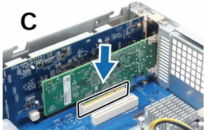 SYNOLOGY RackStation RS18017xs+ - Pour installer la carte d'interface réseau : - 2