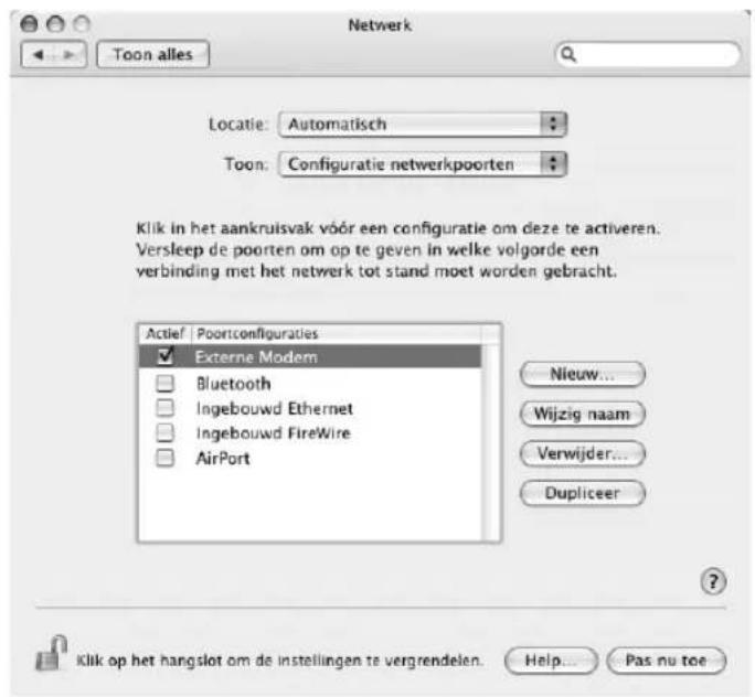 Netwerk Toon alles Locatie: Automatisch Toon: Configuratie netwerkpoorten Klik in het aankruisvak vóór een configuratie om deze te activeren. Versleep de poorten om op te geven in welke volgorde een verbinding met het netwerk tot stand moet worden gebracht. Actief Poortconfiguraties Externe Modem Bluetooth Ingebouwd Ethernet Ingebouwd FireWire AirPort Nieuw... Wijzig naam Verwijder... Duplicier ? Klik op het hangslot om de instellingen te vergrendelen. Help... Pas nu toe