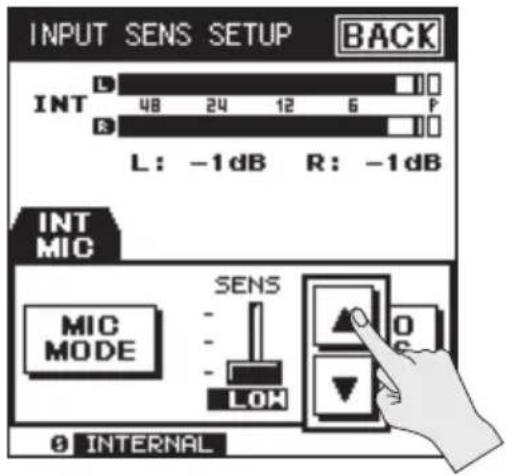 INPUT SENS SETUP BACK INT 48 24 12 6 P R L: -1 dB R: -1 dB INT MIC MIC MODE SENS LOW INTERNAL