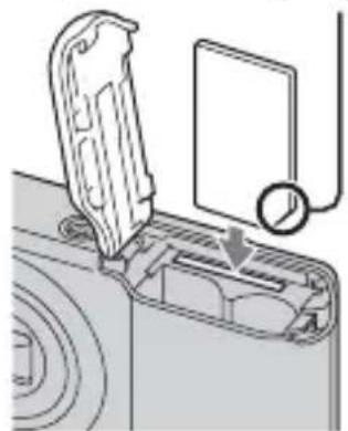 SONY Cybershot DSC-S2100 - De batterijen/een geheugenkaart (los verkrijgbaar) plaatsen - 2