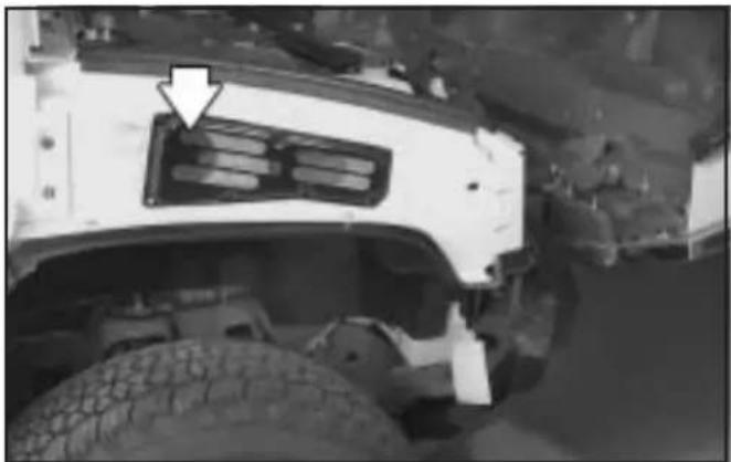 Hummer H2 (2003) - Engine Air Cleaner/Filter - 1