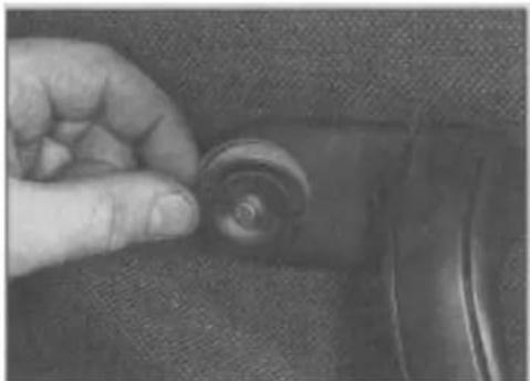 VOLKSWAGEN Polo (1990) - Bodywork and fittings - 4