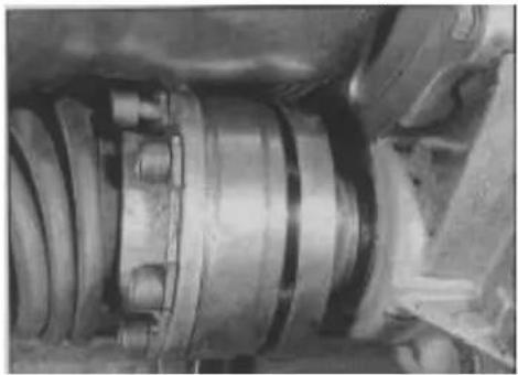VOLKSWAGEN Polo (1990) - Exploded view of the right-hand driveshaft - 2