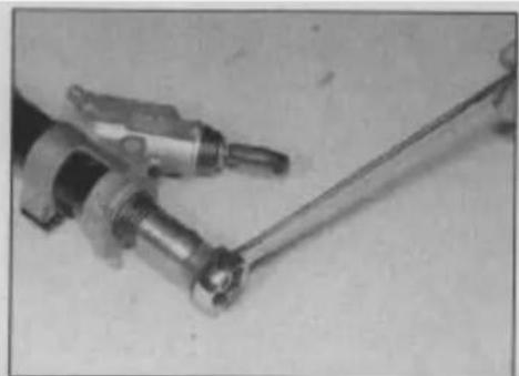 VOLKSWAGEN Polo (1990) - Steering column - overhaul - 5