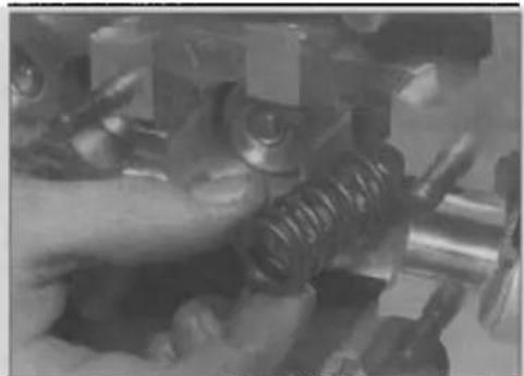 VOLKSWAGEN Polo (1990) - Reassembly - 6