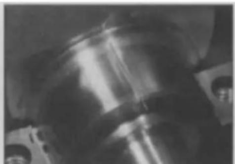VOLKSWAGEN Polo (1990) - Crankshaft - refitting and running clearance check - 3