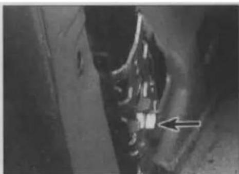 VOLKSWAGEN Polo (1990) - Front seat belt - 5