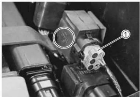 KAWASAKI KLV1000 (2004) - HO2 SENSOR INSPECTION - 3