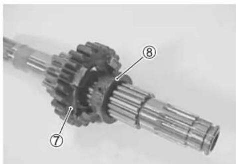 Technical diagram of a mechanical gear assembly with numbered parts labeled ⑦ and ⑧