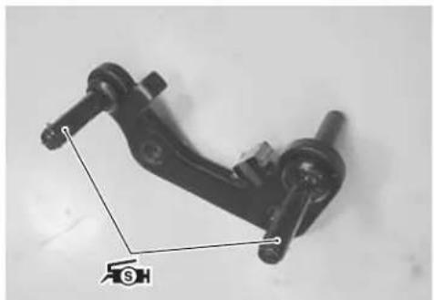 KAWASAKI KLV1000 (2004) - CALIPER HOLDER - 2