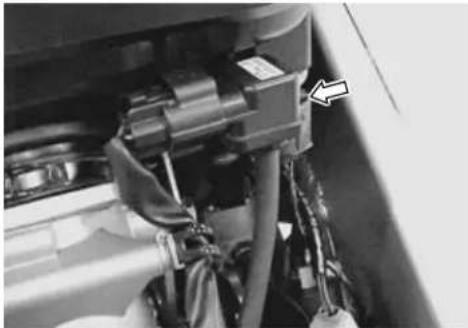 KAWASAKI KLV1000 (2004) - INTAKE AIR PRESSURE SENSOR (IAP SENSOR) - 1