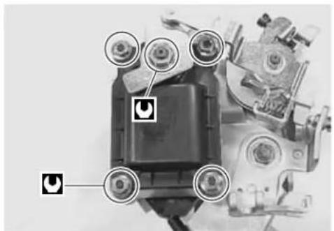 KAWASAKI KLV1000 (2004) - Replace the dust seal and O-ring with the new ones. Never turn the injector while pushing it. - 1
