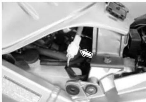 KAWASAKI KLV1000 (2004) - FUEL LEVEL METER INSPECTION - 1