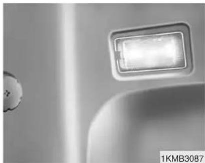 KIA Sportage (2009) - Centre (plafonnier) - 1