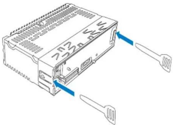 PHILIPS CE130 - Montaje en el tablero del auto - 2
