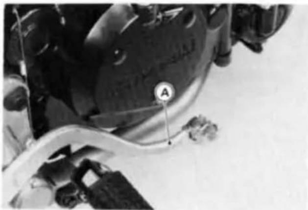 KAWASAKI KLR650 - Braking - 2