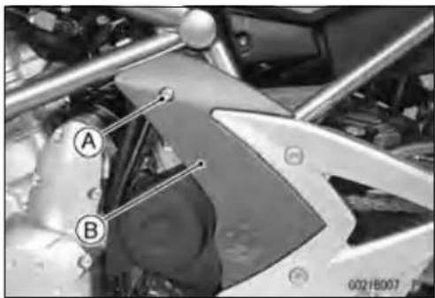 KAWASAKI ER-6n (2006) - FrameCoverInstallation - 1