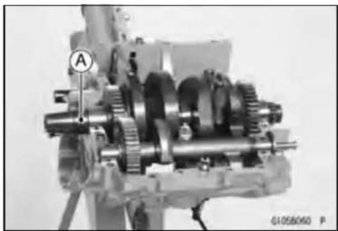 KAWASAKI ER-6n (2006) - CrankshaftRemoval - 1