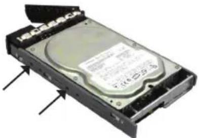 D-LINK DSN-6420 - Instalar Discos Duros - 3