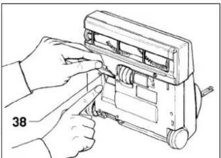 Sebo Automatic X4 - Clogs in the Attachment Hose - Figure 16 - 1