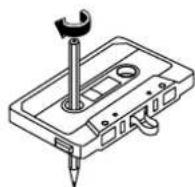 MAZDA Premacy (2002) - Handling the cassette tape player - 3